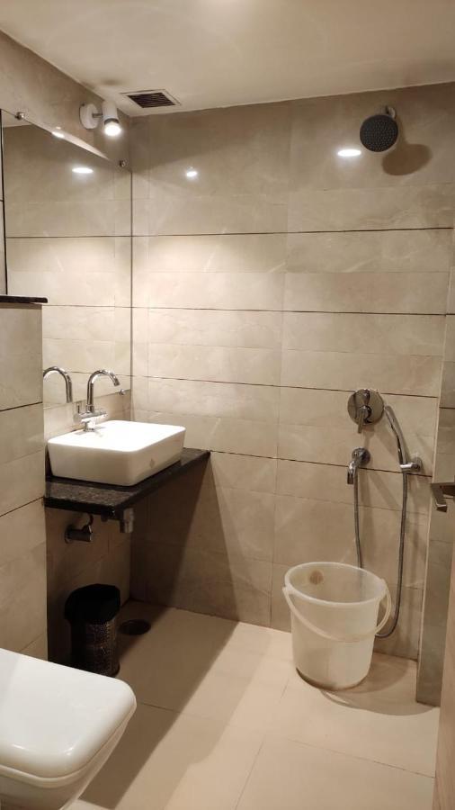 Hotel Poseidon Inn Lucknow Ngoại thất bức ảnh